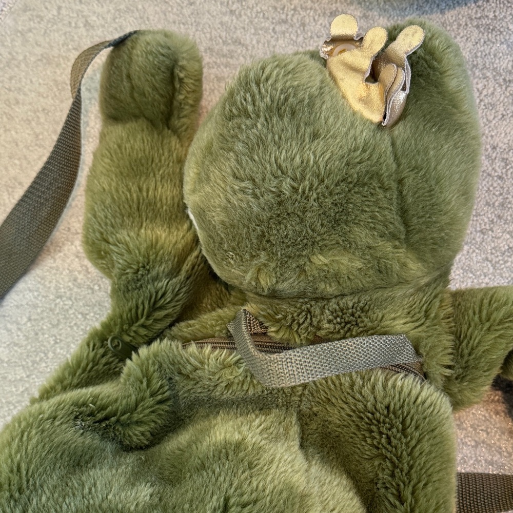 Plush Frog Rave Pack - Picture 3 of 5